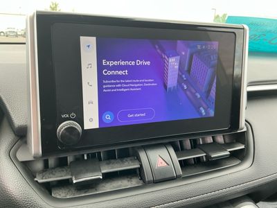 2025 Toyota RAV4 - Photo 10
