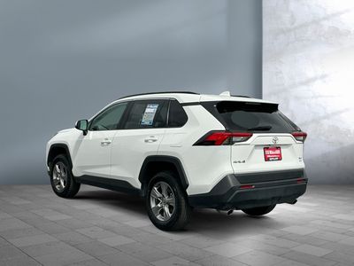 2025 Toyota RAV4 - Photo 3
