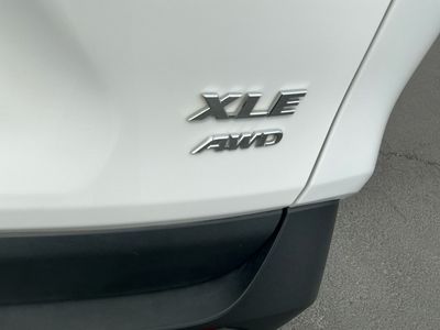 2025 Toyota RAV4 - Photo 6