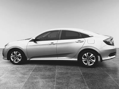 2018 Honda Civic — rear three-quarter view