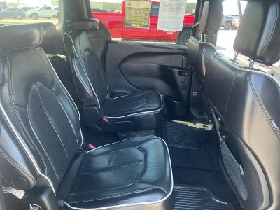 2025 Chrysler Pacifica — photo 19 view