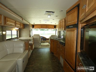 2013 Winnebago Sunstar - Photo 6