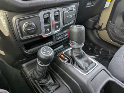 2026 Jeep Wrangler — photo 15 view