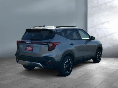 2026 Kia Seltos — engine compartment view
