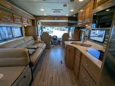 2019 Thor Motor Coach Palazzo - Photo 34