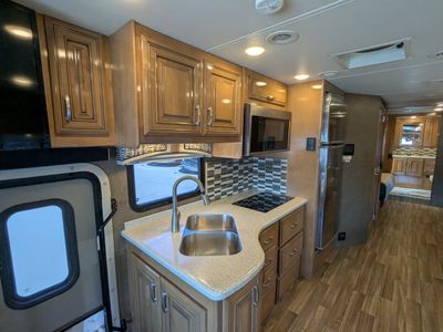 2019 Thor Motor Coach Palazzo - Photo 7