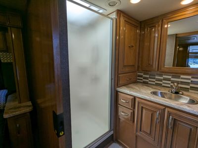 2019 Thor Motor Coach Palazzo - Photo 17
