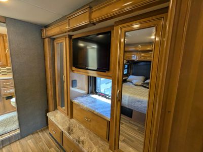 2019 Thor Motor Coach Palazzo - Photo 4
