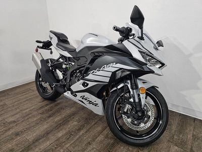 2025 Kawasaki NINJA ZX-4RR ABS - Photo 2