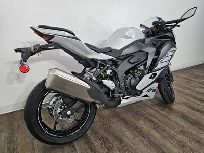 2025 Kawasaki NINJA ZX-4RR ABS - Photo 6