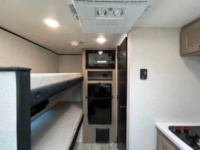2026 Jayco PROWLER LYNX - Photo 3