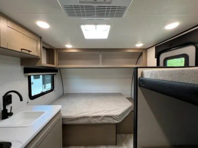 2026 Jayco PROWLER LYNX - Photo 2