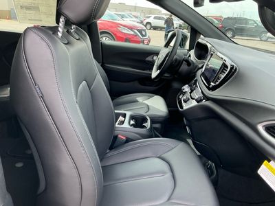 2026 Chrysler Pacifica - Photo 20