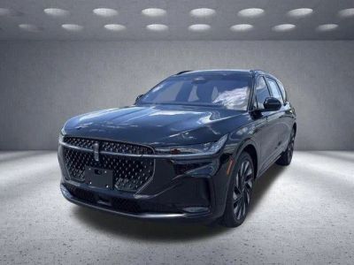 2024 Lincoln Nautilus — side profile view