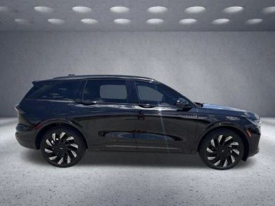 2024 Lincoln Nautilus — detail view