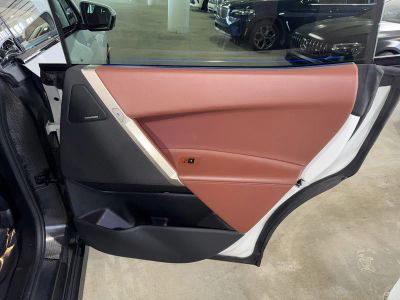 2024 BMW iX — photo 11 view