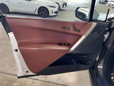 2024 BMW iX — photo 17 view