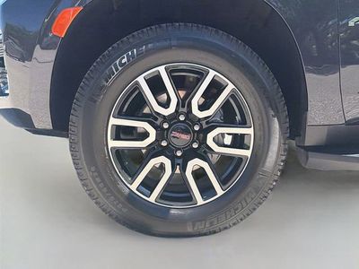 2024 GMC Yukon - Photo 45