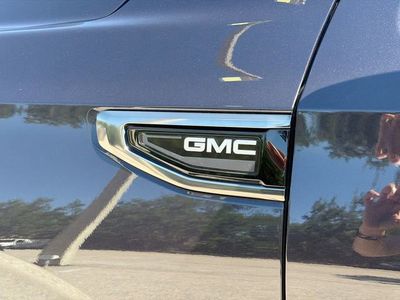 2024 GMC Yukon - Photo 11
