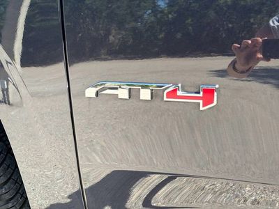 2024 GMC Yukon - Photo 48