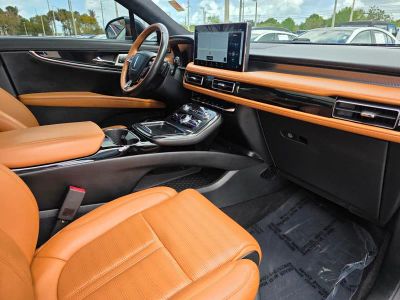 2023 Lincoln Nautilus — photo 9 view