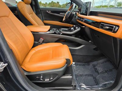 2023 Lincoln Nautilus — photo 10 view