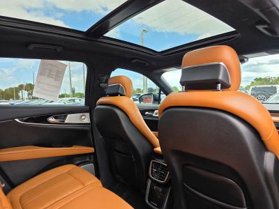 2023 Lincoln Nautilus — photo 12 view