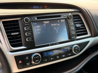 2017 Toyota Highlander - Photo 34
