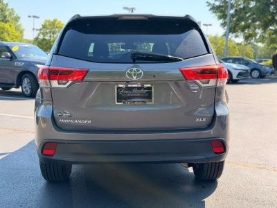 2017 Toyota Highlander - Photo 13