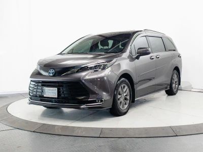 2024 Toyota Sienna - Photo 3