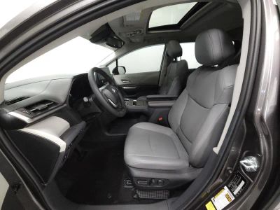 2024 Toyota Sienna - Photo 4