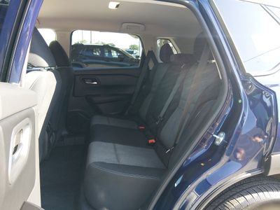 2025 Nissan Rogue — photo 10 view