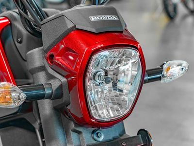 2025 Honda Navi Pearl Red - Photo 12