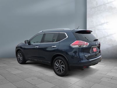 2016 Nissan Rogue — interior view