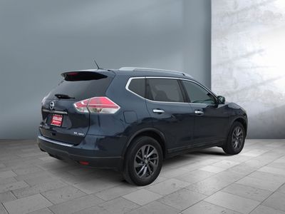 2016 Nissan Rogue — engine compartment view