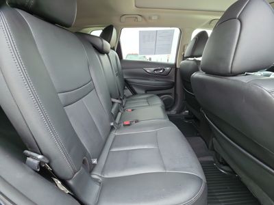 2016 Nissan Rogue — photo 14 view