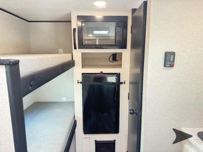 2026 Jayco Jay Flight SLX — photo 22 view