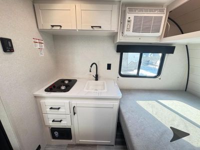 2026 Jayco Jay Flight SLX — photo 16 view