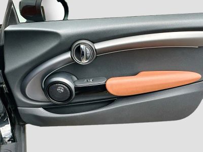 2023 MINI Convertible — photo 30 view