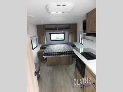 2026 Coachmen RV Freedom Express Select - Photo 32