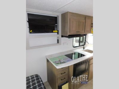 2026 Coachmen RV Freedom Express Select - Photo 16