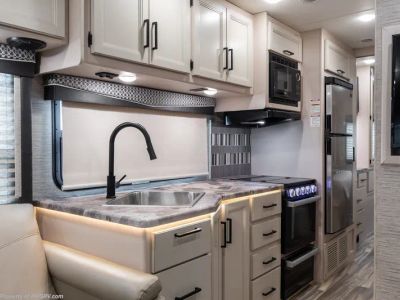 2022 Thor Motor Coach A.C.E. - Photo 17