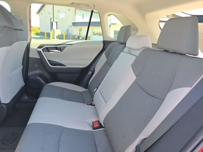 2022 Toyota RAV4 - Photo 14