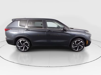 2024 Mitsubishi Outlander - Photo 8