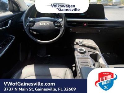 2022 Kia EV6 — photo 14 view