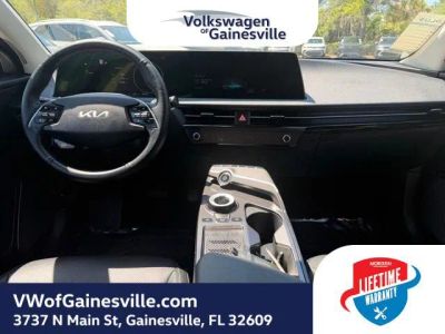 2022 Kia EV6 — photo 13 view