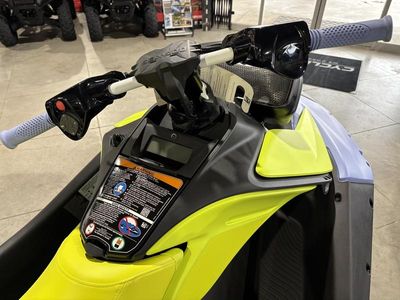 2024 Sea-Doo Spark Trixx for 3 Rotax 900 ACE - 90 iBR and Audio - Photo 15