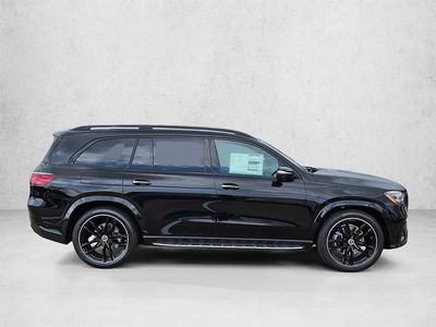 2026 Mercedes-Benz GLS 580 - Photo 2