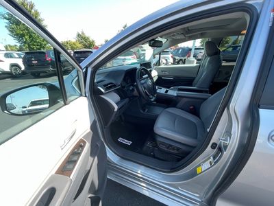 2024 Toyota Sienna - Photo 8