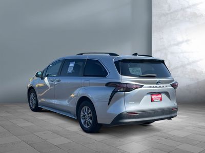 2024 Toyota Sienna - Photo 3